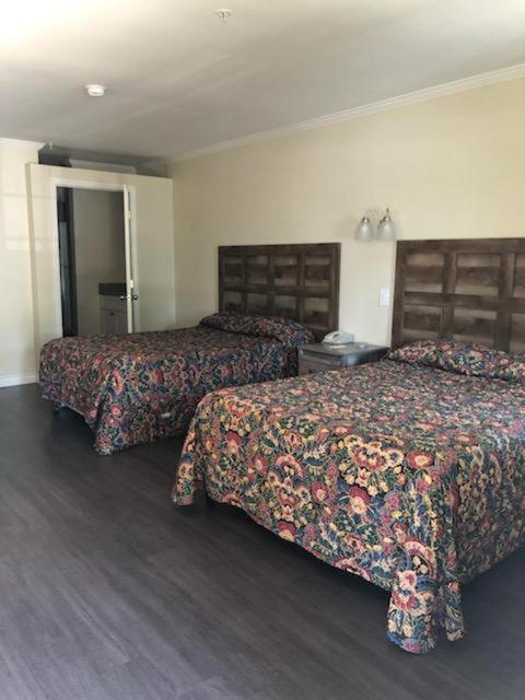 Sierra Crossing Motel Bloomington Esterno foto